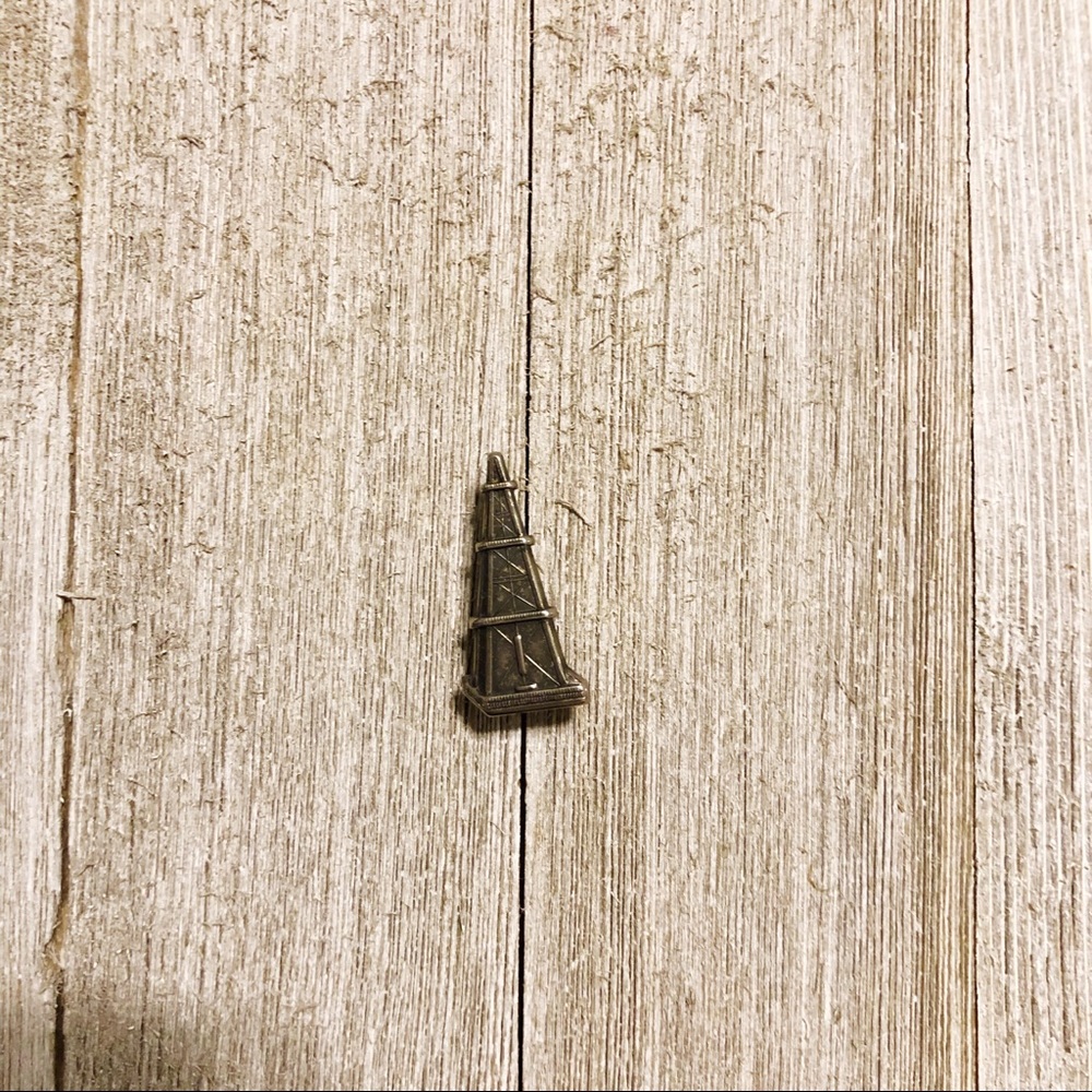Oil Rig Pin
